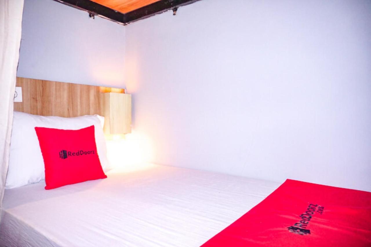 Hotel Reddoorz Near Ngurah Rai Airport Kuta 2*