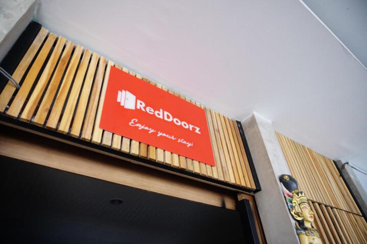 Hotel Reddoorz Near Ngurah Rai Airport Kuta 2*