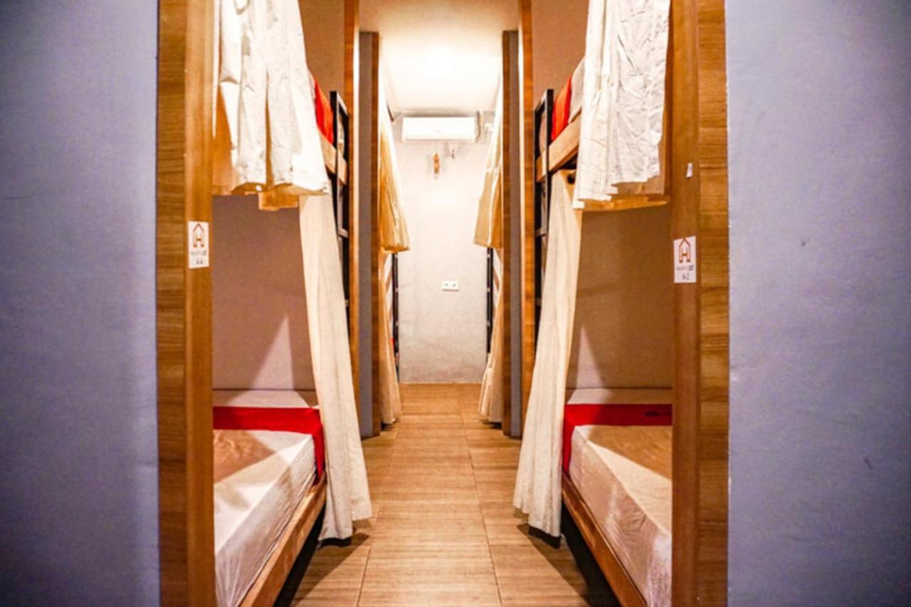 Hotel Reddoorz Near Ngurah Rai Airport Kuta 2*